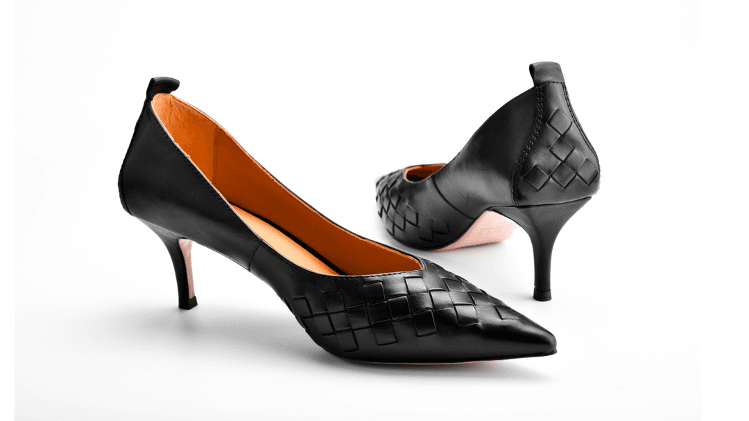 Classic Noir Pumps